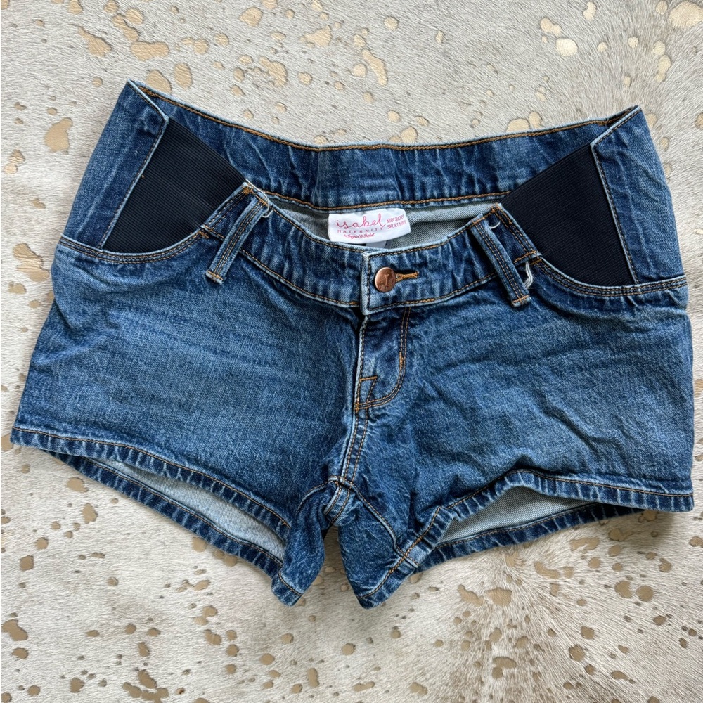 Maternity shorts